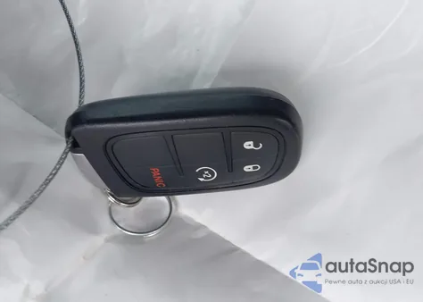 2014 Jeep Cherokee Limited из США, поврежденный, VIN 1C4PJMDB5EW151497